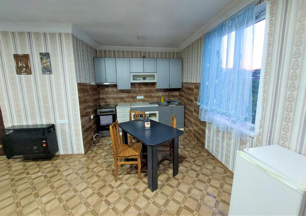 Apartment Beso Kutaisi Exteriör bild